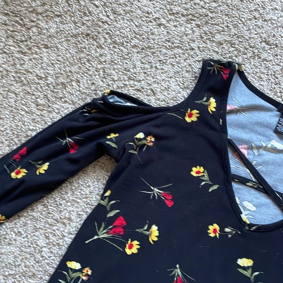 Dressy flower print shirt - Picture 5 of 6